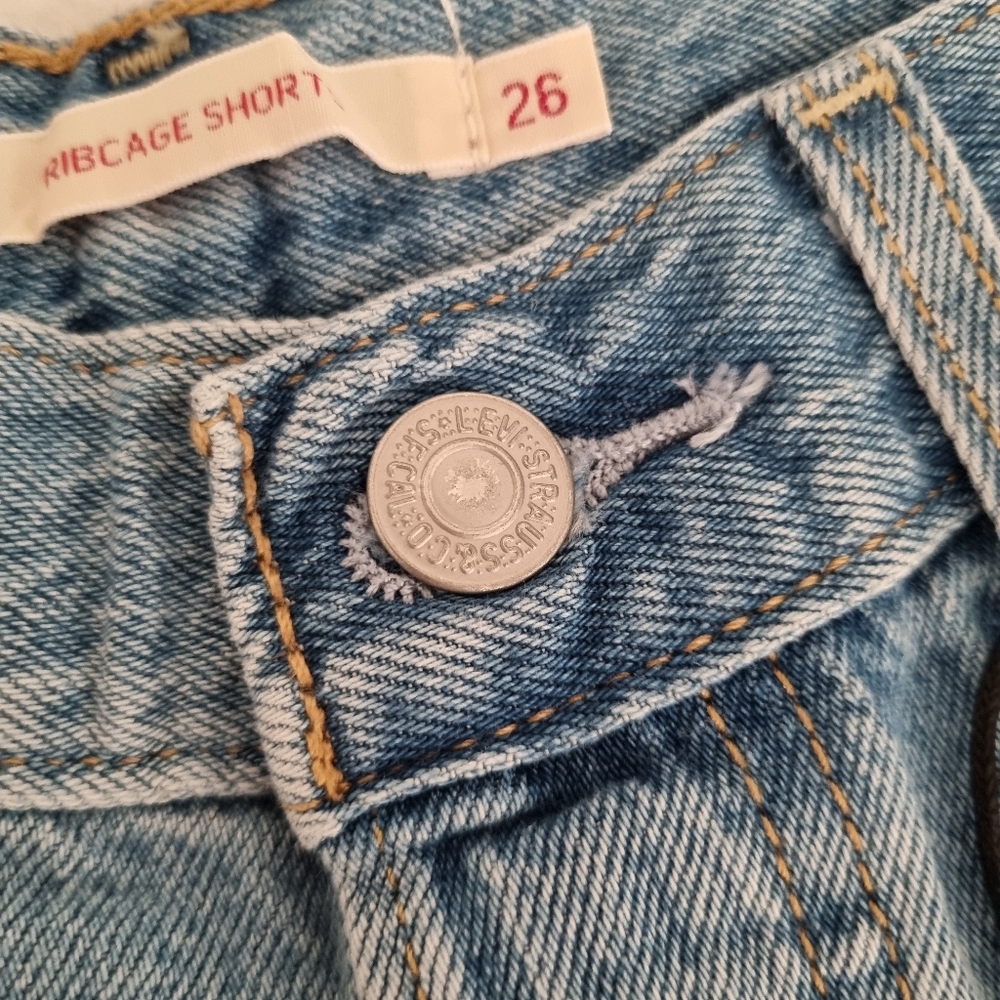 Levi's Ribcage Short Frost Blue Denim Shorts - Picture 9 of 12